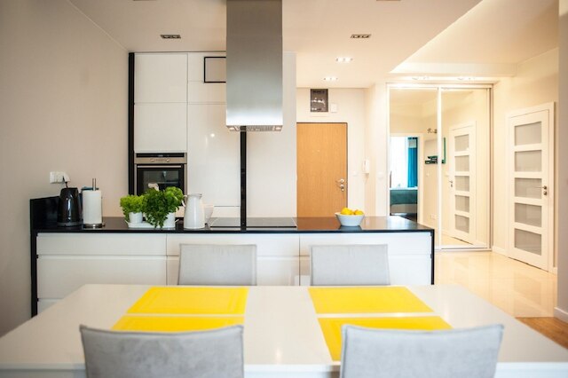 ビジネス ラックス アパートメント