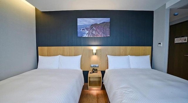 駅徳世紀ホテル (驛德世紀酒店)