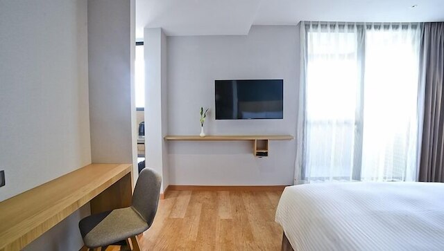 駅徳世紀ホテル (驛德世紀酒店)