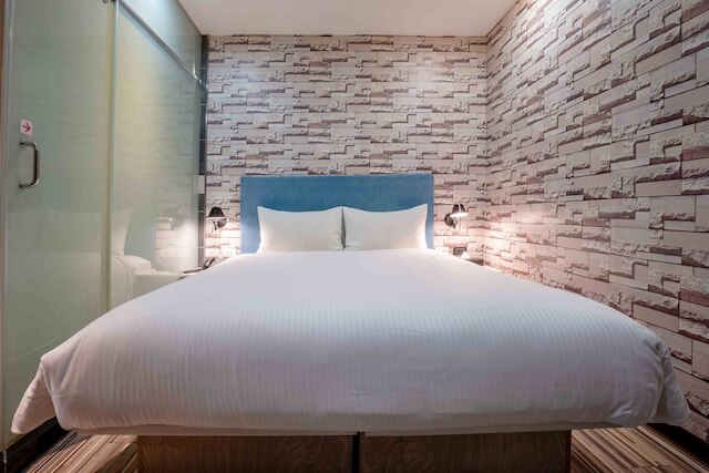 チェック イン 台中 ズヨウ (雀客台中自由館)