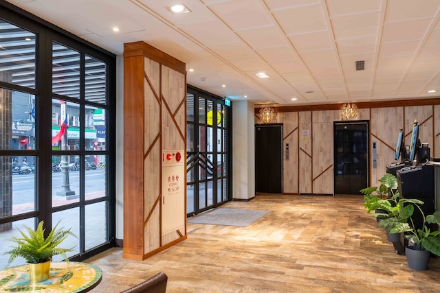 チェック イン 台中 ズヨウ (雀客台中自由館)