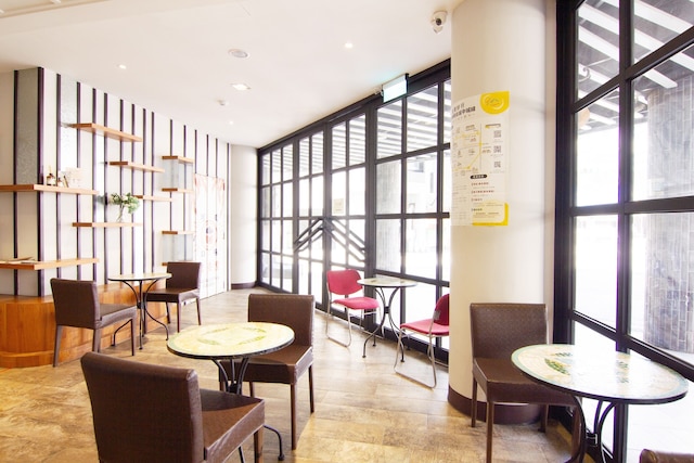 チェック イン 台中 ズヨウ (雀客台中自由館)