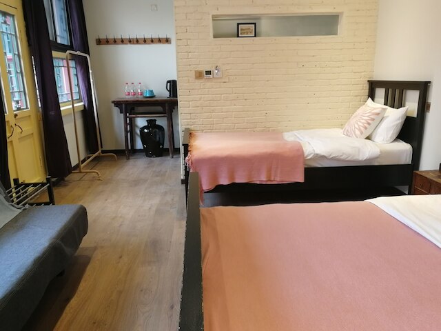 フライ バイ ナイト コートヤード ホテル (夜奔北京精品四合院)