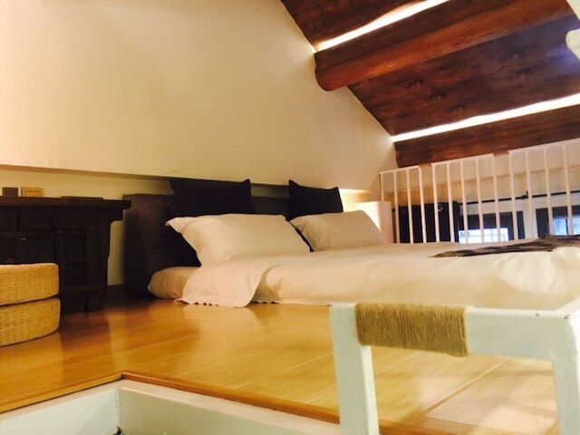 フライ バイ ナイト コートヤード ホテル (夜奔北京精品四合院)