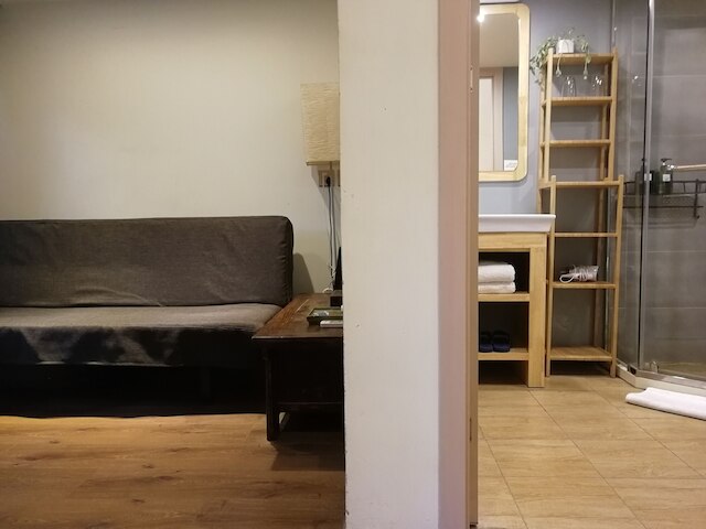 フライ バイ ナイト コートヤード ホテル (夜奔北京精品四合院)