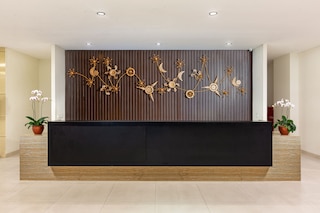 スイス ベリン ガジャ マダ メダン