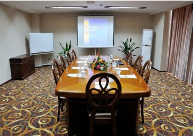 シーダイ ジンチェン ホテル (成都時代錦城酒店)