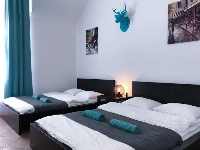 チャールズ ブリッジ アパートメント