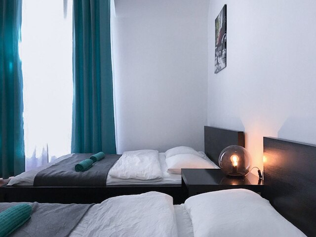 チャールズ ブリッジ アパートメント