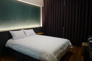 ルネッサンス ホテル - ホステル