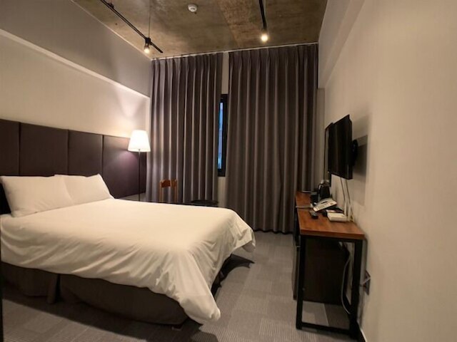 ルネッサンス ホテル - ホステル