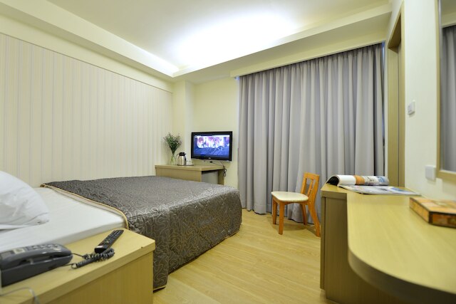 イン ワン ホテル (英王商旅)