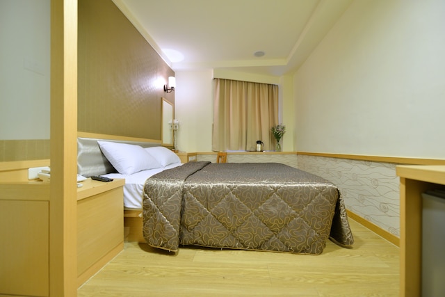 イン ワン ホテル (英王商旅)