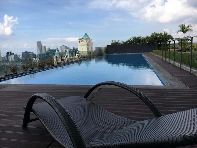 モダン アンド ラグジュリアス リビング