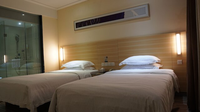 シティ コンフォート イン佛山窖口バス (城市便捷酒店)