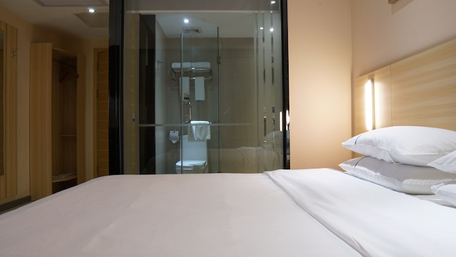 シティ コンフォート イン佛山窖口バス (城市便捷酒店)