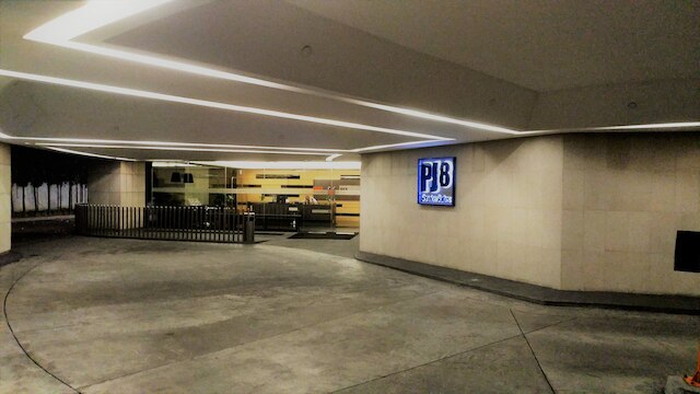 PJ8 サービス スイート プール ビュー