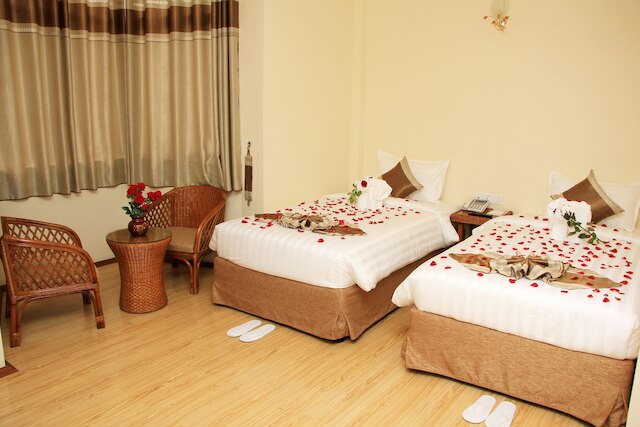 ホテル ロイヤル ローズ