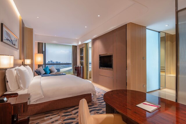 クラウン プラザ 大連 スポーツ センター by IHG (大連体育中心皇冠假日酒店)