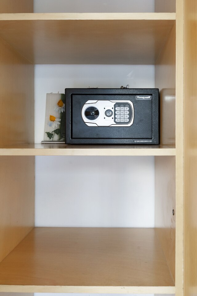 ヒップスター コンデサ フラット