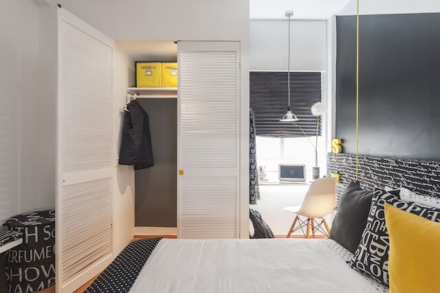 ブラック & ホワイト アパートメント