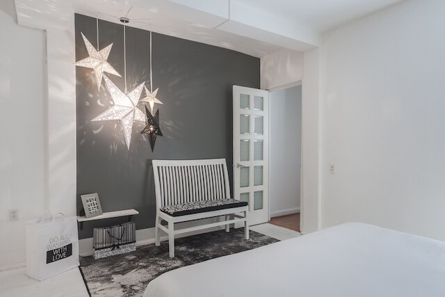 ブラック & ホワイト アパートメント