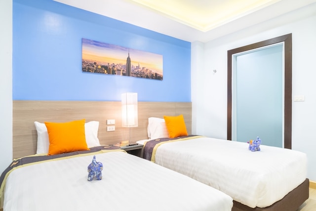 4M プラトゥーナム ホテル