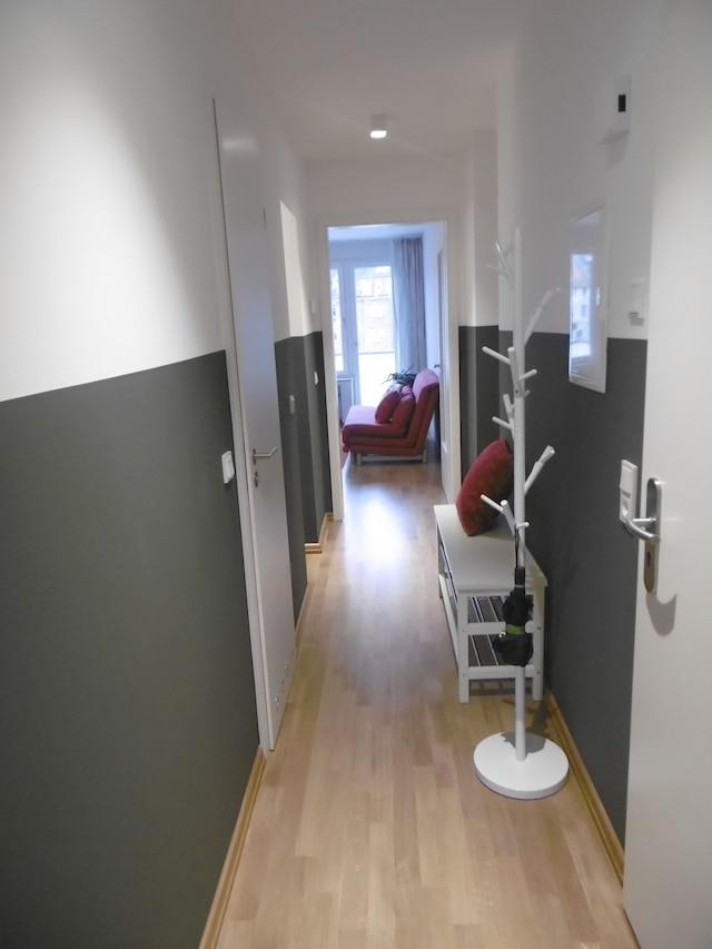 ブルクホーフ ボーディング アパートメンツ