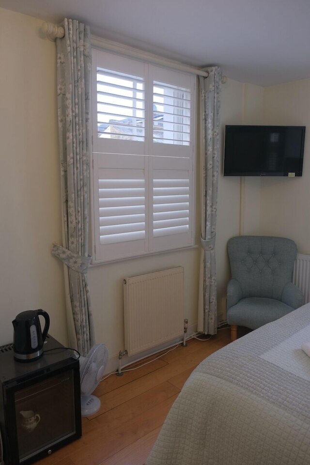 グッドイナフ ゲストハウス