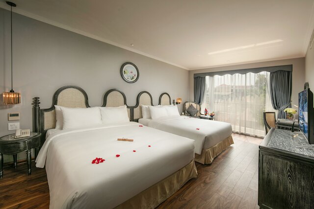 シャイニングセントラルホテル＆スパ