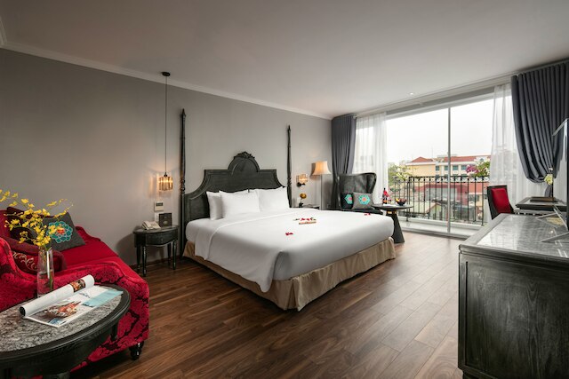 シャイニングセントラルホテル＆スパ