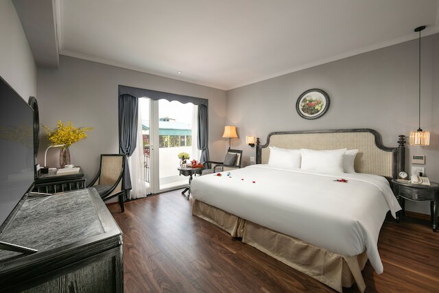 シャイニングセントラルホテル＆スパ