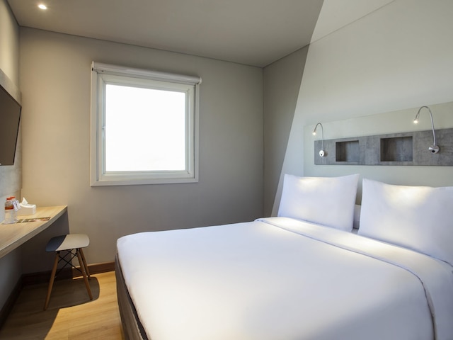 イビス バジェット スラバヤ ディポネゴロ