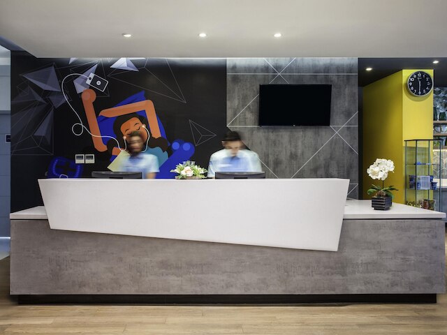 イビス バジェット スラバヤ ディポネゴロ