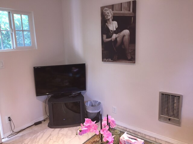 コンフォータブル ビバリー ヒルズ タウン ハウス