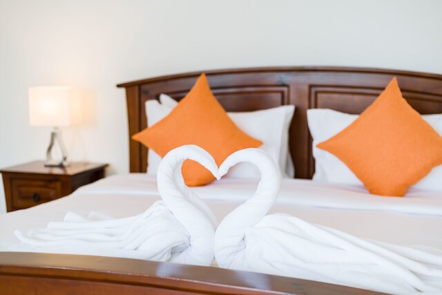 美しい夕日が見える高級ヴィラ、プール付き