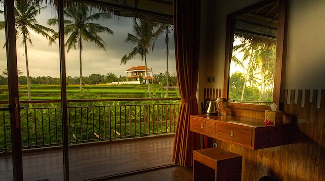 カラン リラ ブアナ