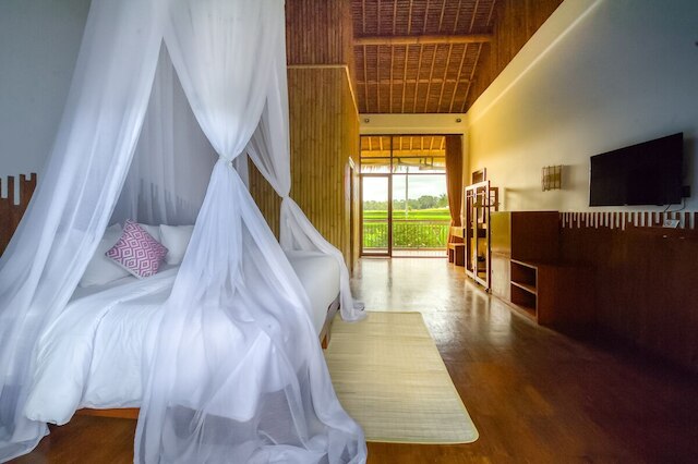 カラン リラ ブアナ