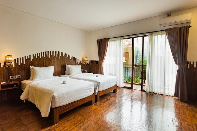 カラン リラ ブアナ