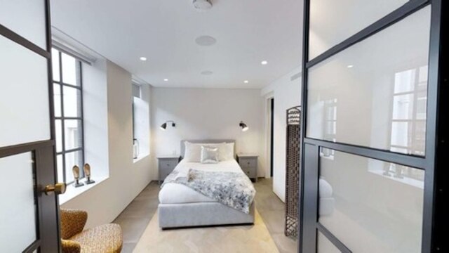 ラグジュアリー ロイヤリティー ミュウズ