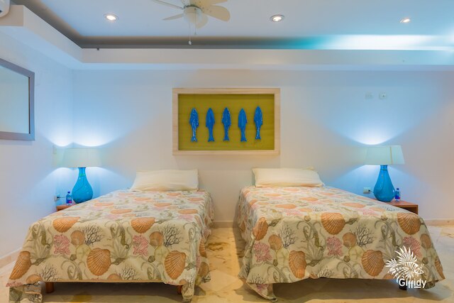 ディープ ブルー コンドズ