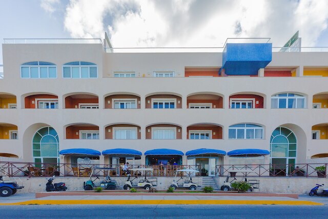 イスラ 33 - スタジオ 2413