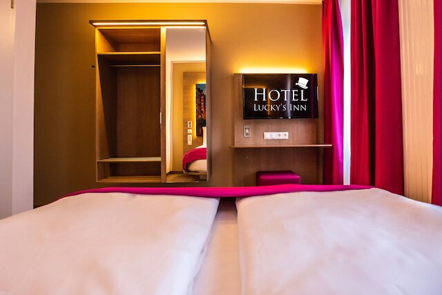 ホテル ラッキーズ イン ゲーエムベーハー