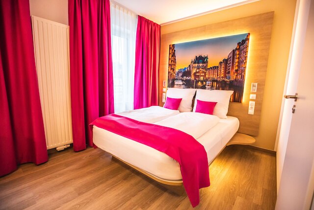 ホテル ラッキーズ イン ゲーエムベーハー