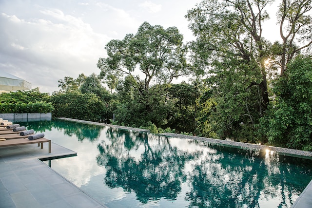 ツリーライン アーバン リゾート