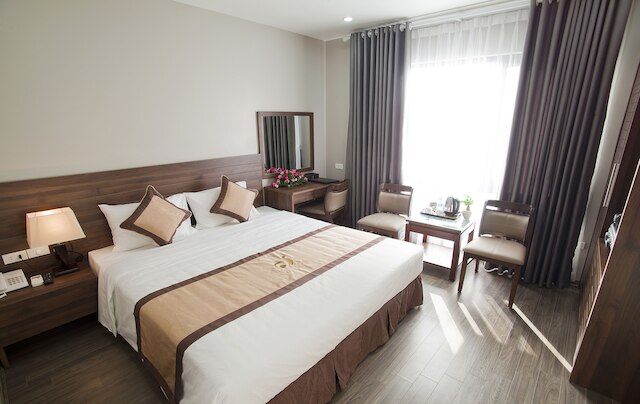 ビクター ホテル コウザイ