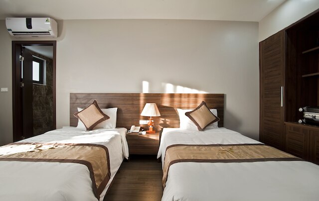 ビクター ホテル コウザイ