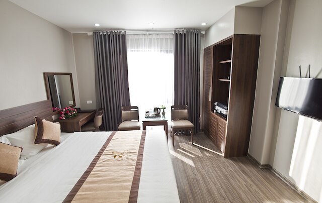 ビクター ホテル コウザイ