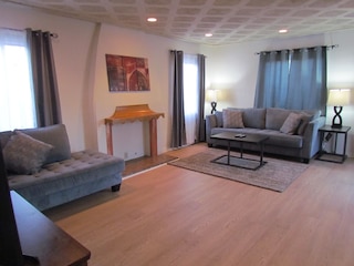 リラクシング ビバリーウッド ハウス ウィズ BBQ