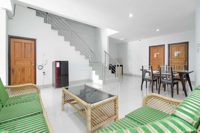 レッドドアーズ ニア シロアム ホスピタル パレンバン